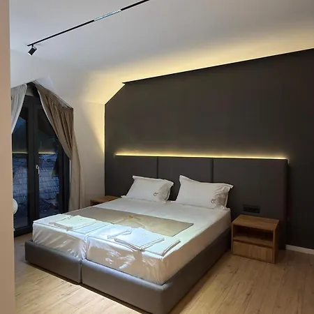 Kulla Emini 2025 Βαλμπόνα