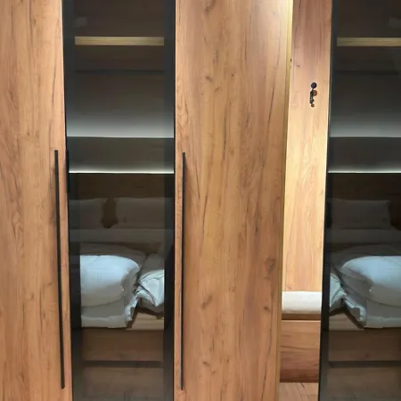 Kulla Emini 2025 Ξενοδοχείο *