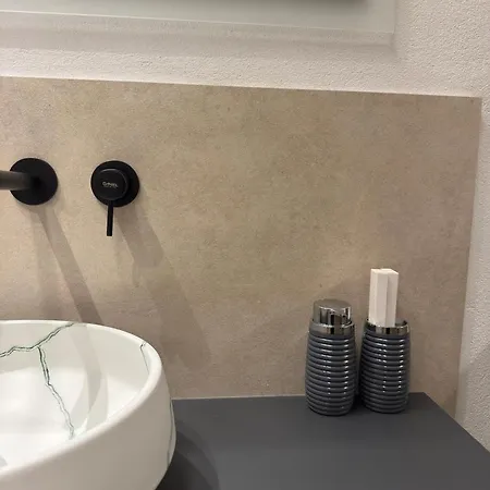 Kulla Emini 2025 Ξενοδοχείο *