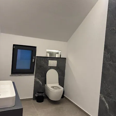 Hotel Kulla Emini 2025 *