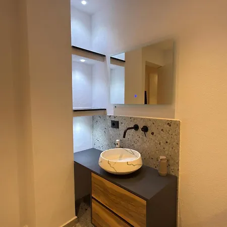 Ξενοδοχείο Kulla Emini 2025 *