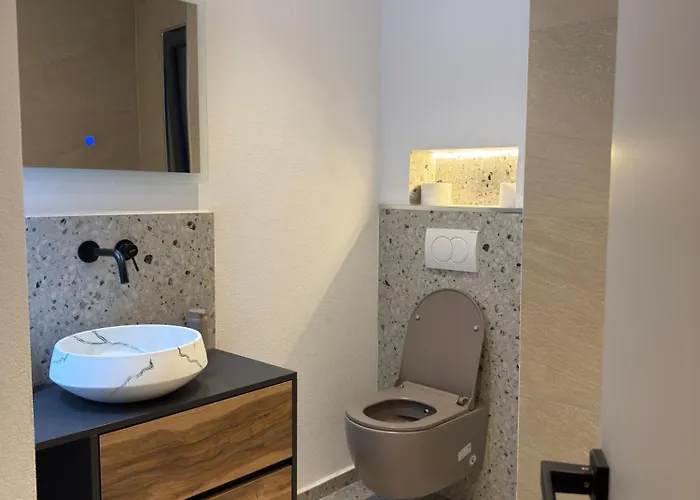 Hotel Kulla Emini 2025