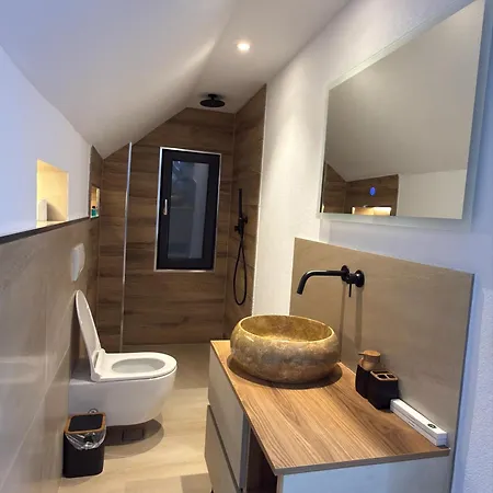 酒店 Kulla Emini 2025