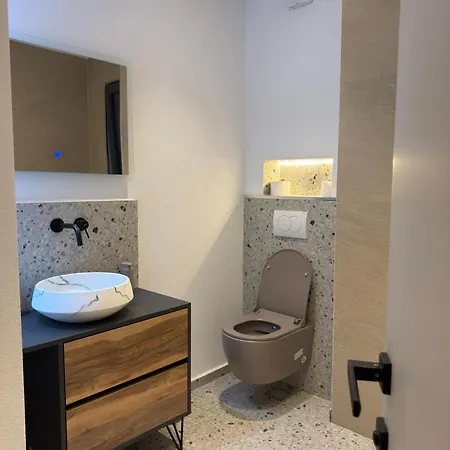 Hotel Kulla Emini 2025